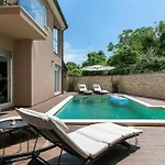 Beautiful In Holiday home Rovinjsko Selo