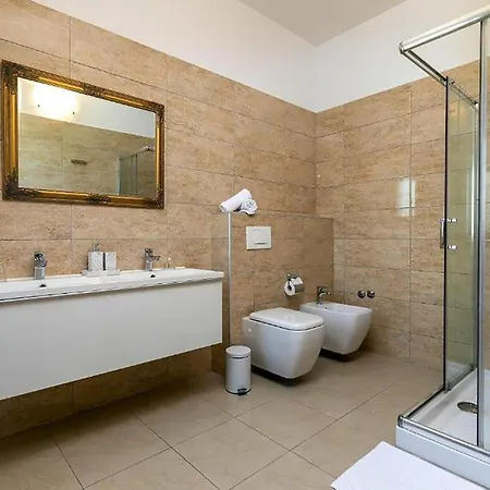 Holiday home 5 Bedroom Cozy In