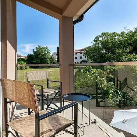 Holiday home 5 Bedroom Cozy In Rovinjsko Selo
