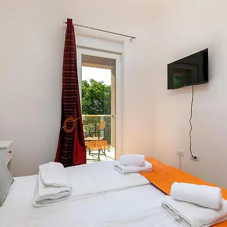 5 Bedroom Cozy In Rovinjsko Selo