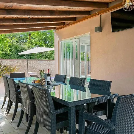 펜션 5 Bedroom Cozy In *